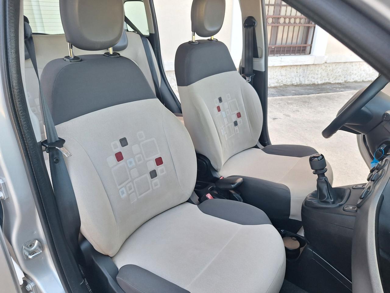 Fiat Panda 1.2 Lounge BLUE&ME SENSORI 2013
