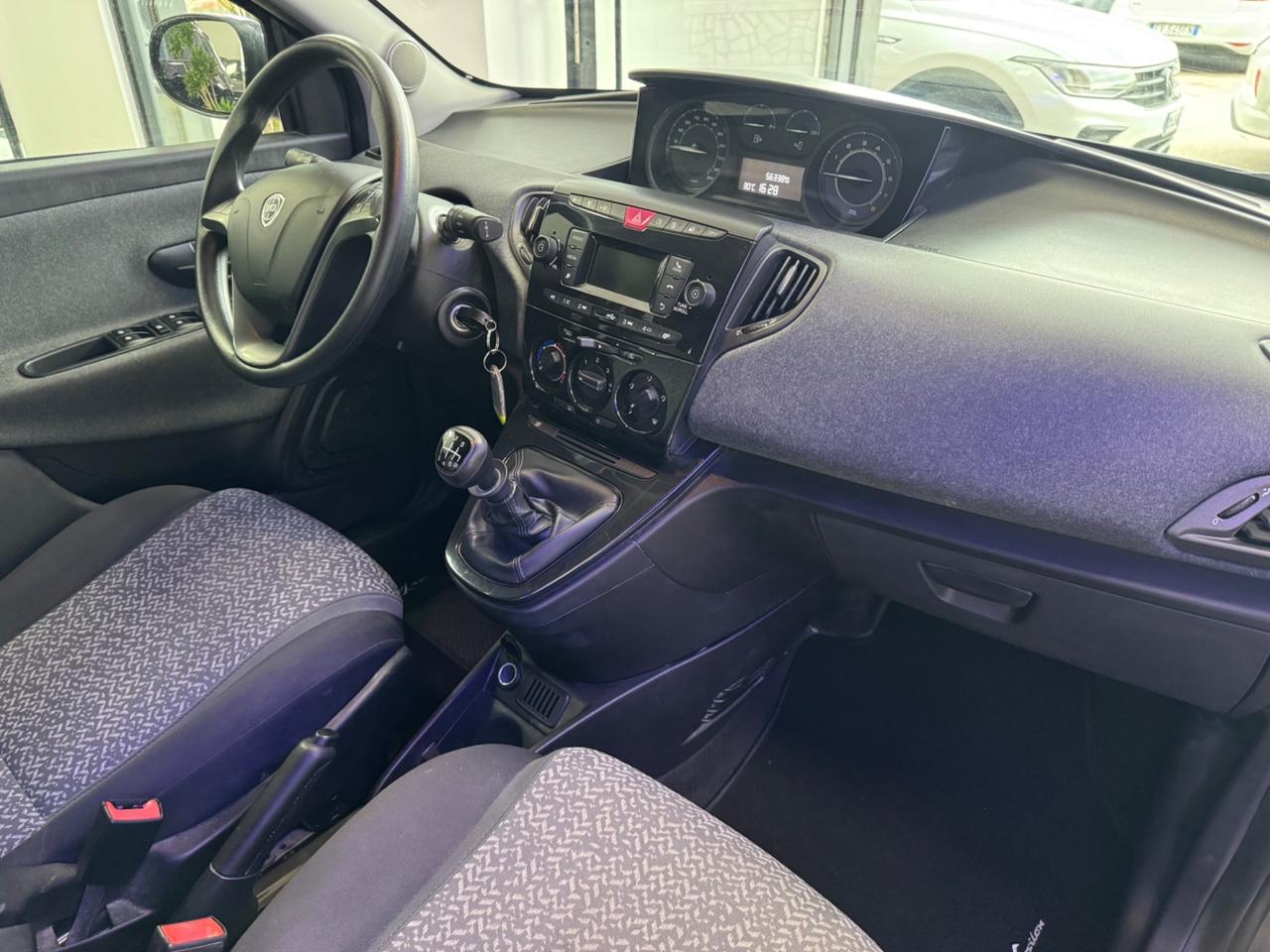 Lancia Ypsilon 1.0 FireFly 5 porte S&S Hybrid Alberta Ferretti