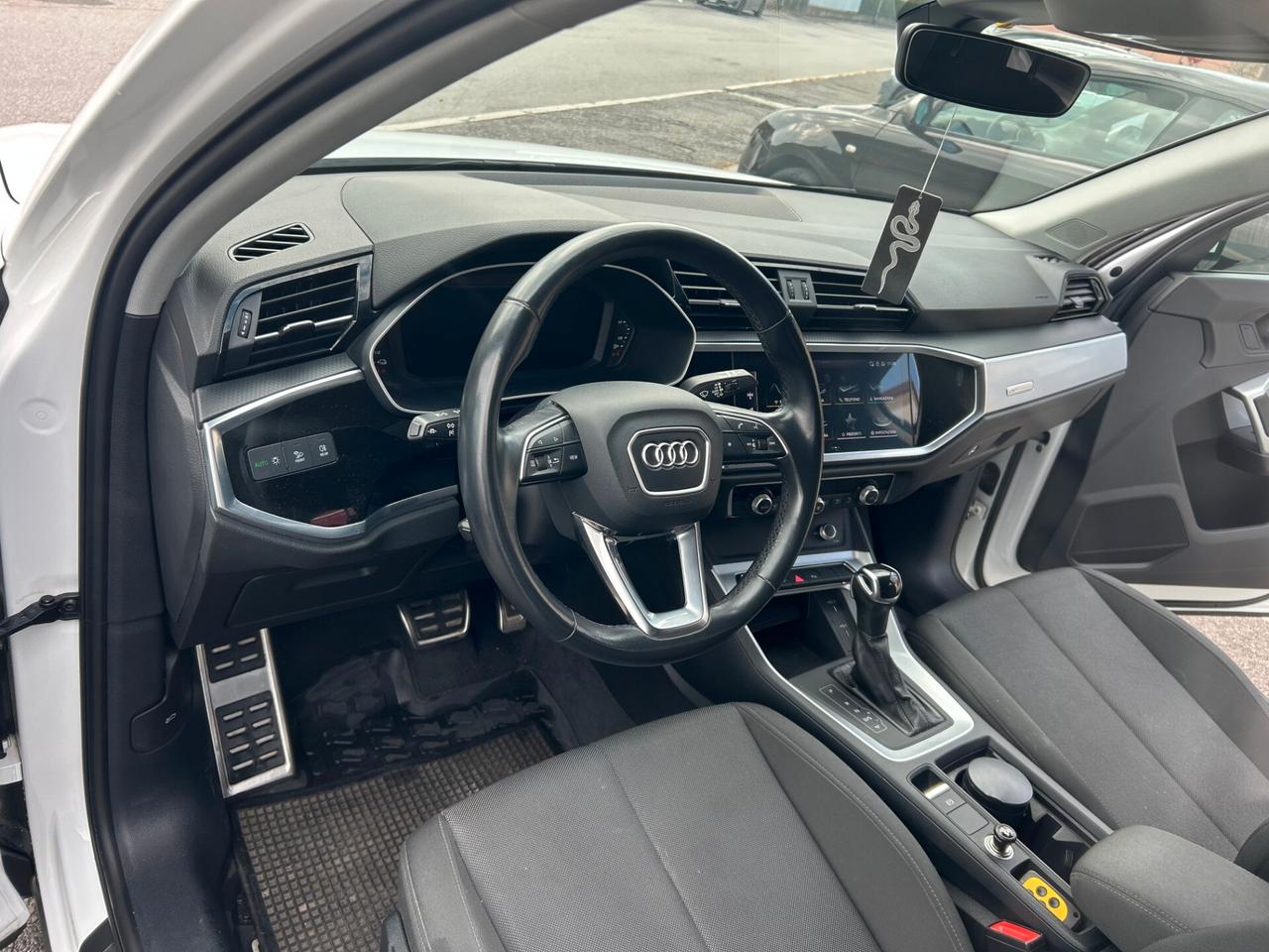Audi Q3 45 TFSI plug in e S tronic Business unico proprietario