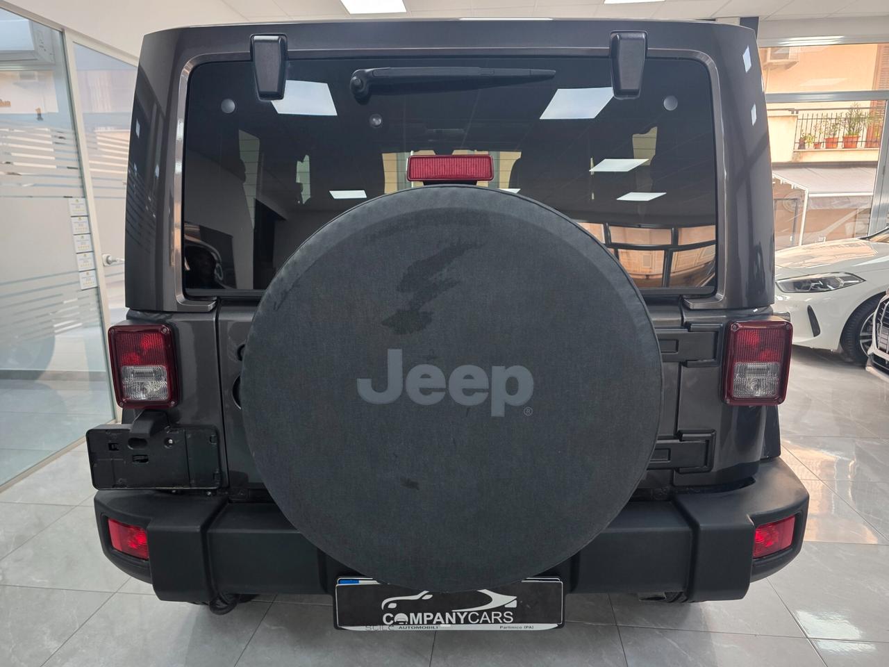 Jeep Wrangler Unlimited 2.8 CRD DPF Sahara Auto