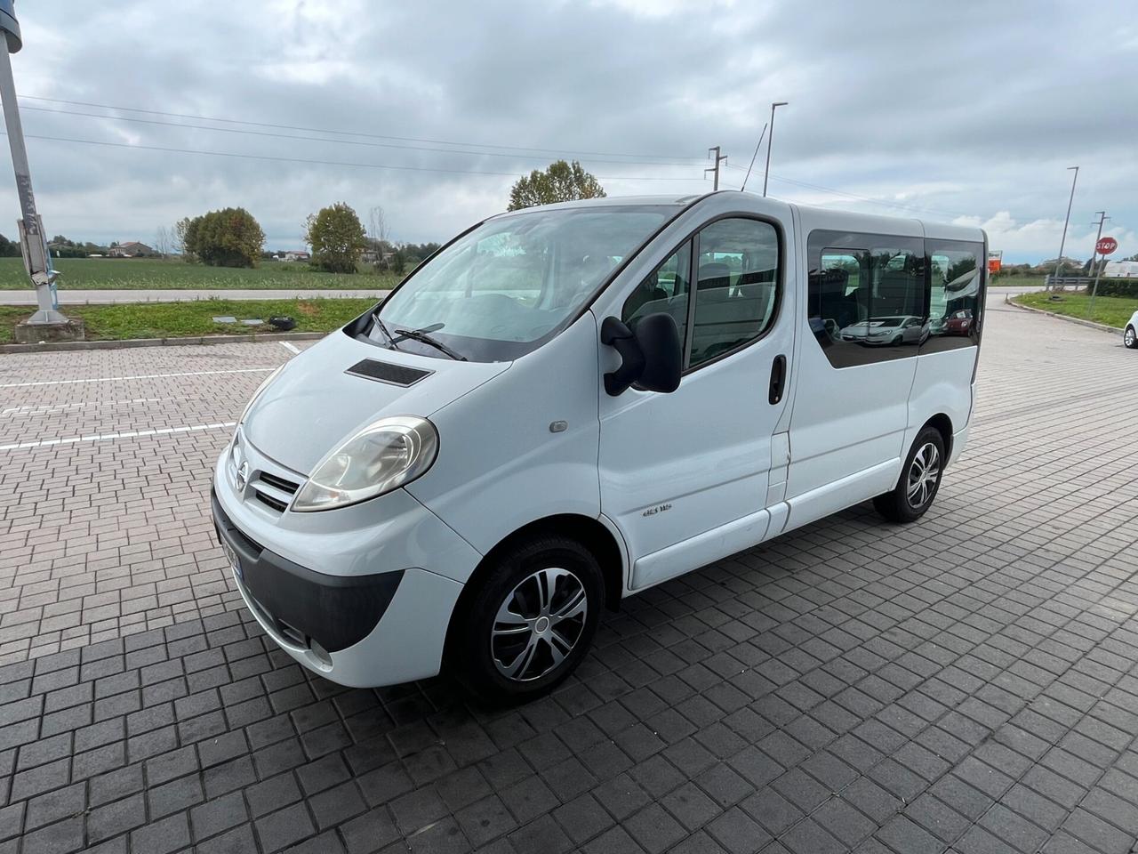 Nissan Primastar 9 posti