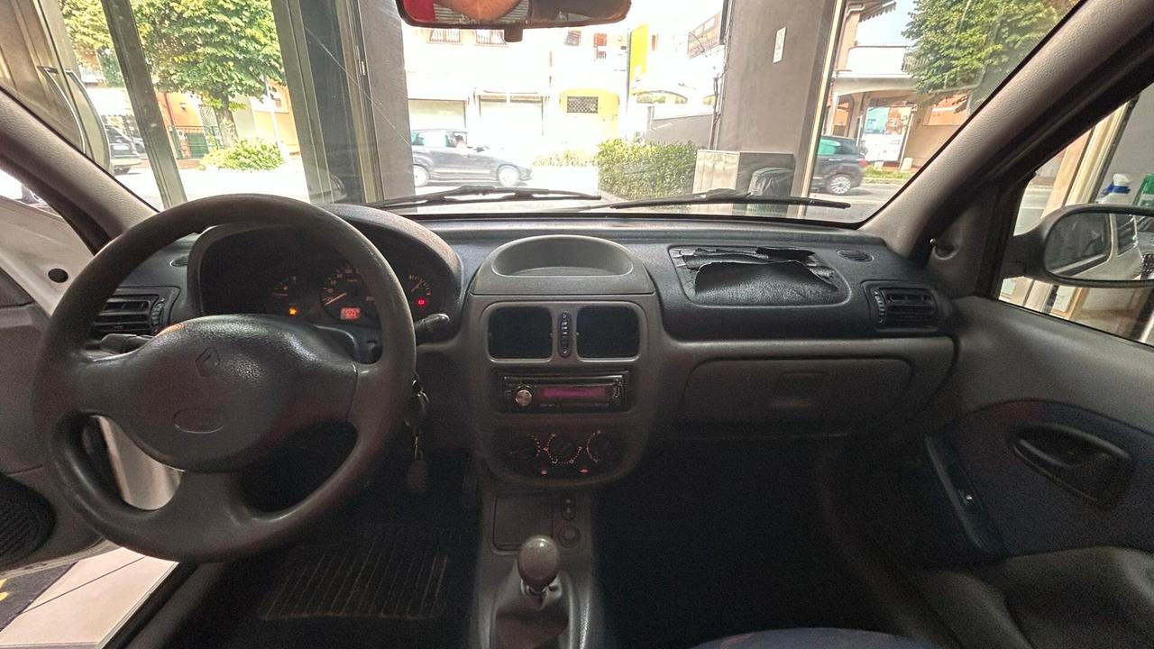 Renault Clio 1.2 cat 3 porte