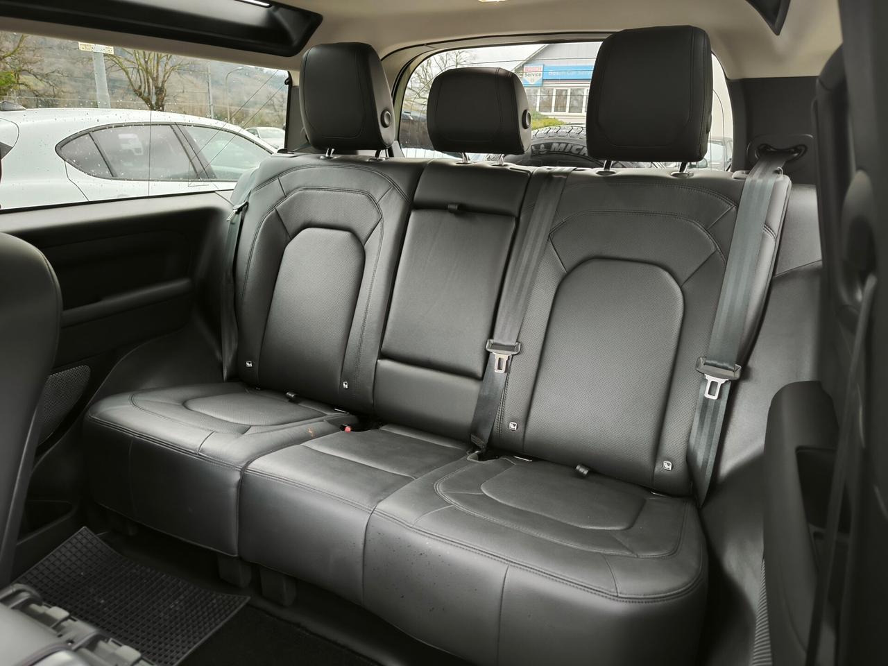 Land Rover Defender 90 3.0D I6 200 CV AWD Auto SE