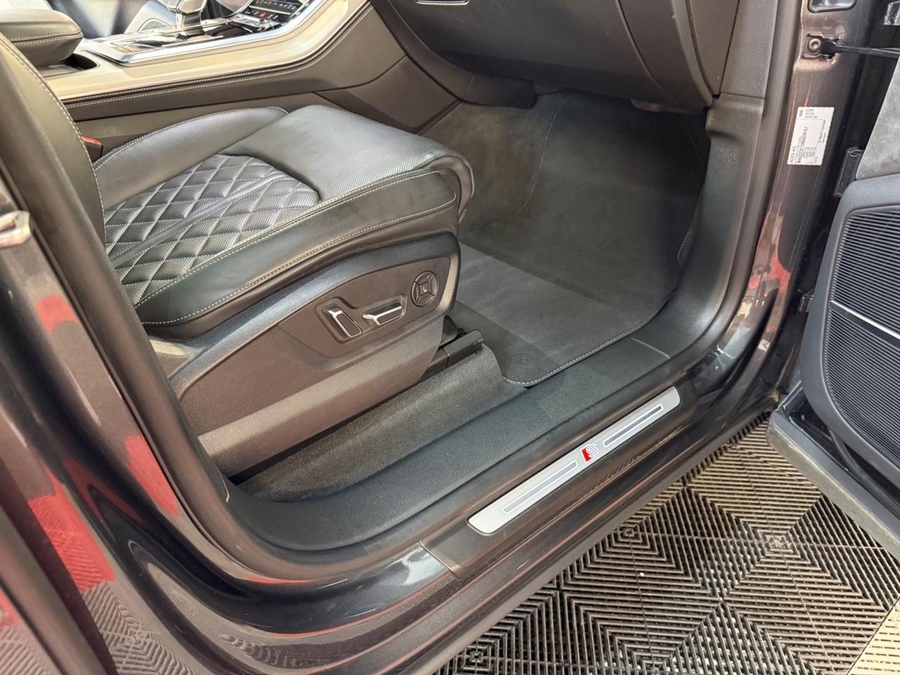 Audi SQ8 4.0 TFSI quattro sport attitude - FABIANOAUTO