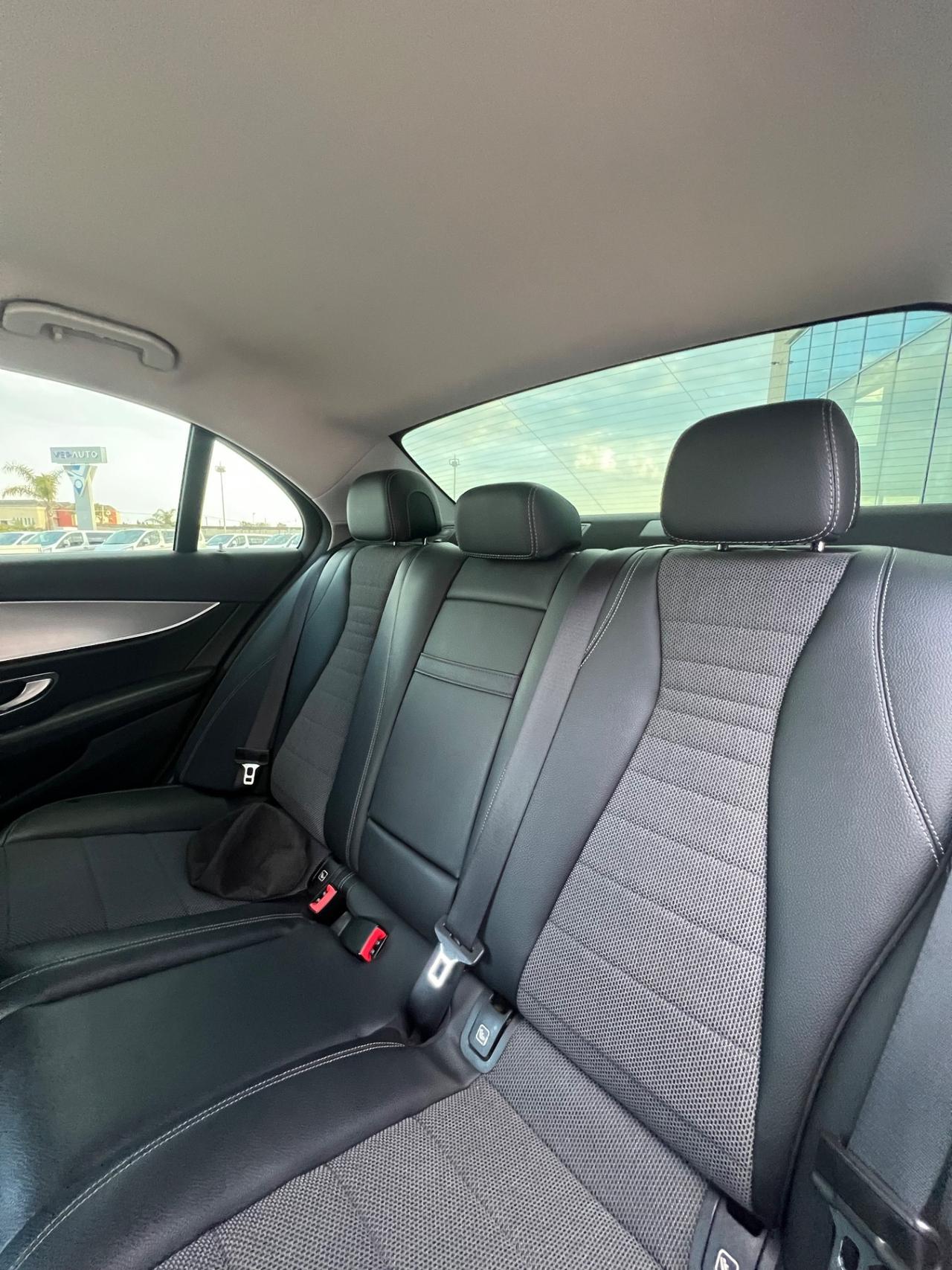 Mercedes-benz E 220 d 4Matic Auto Premium RISERVATA AD OPERATORI DEL SETTORE