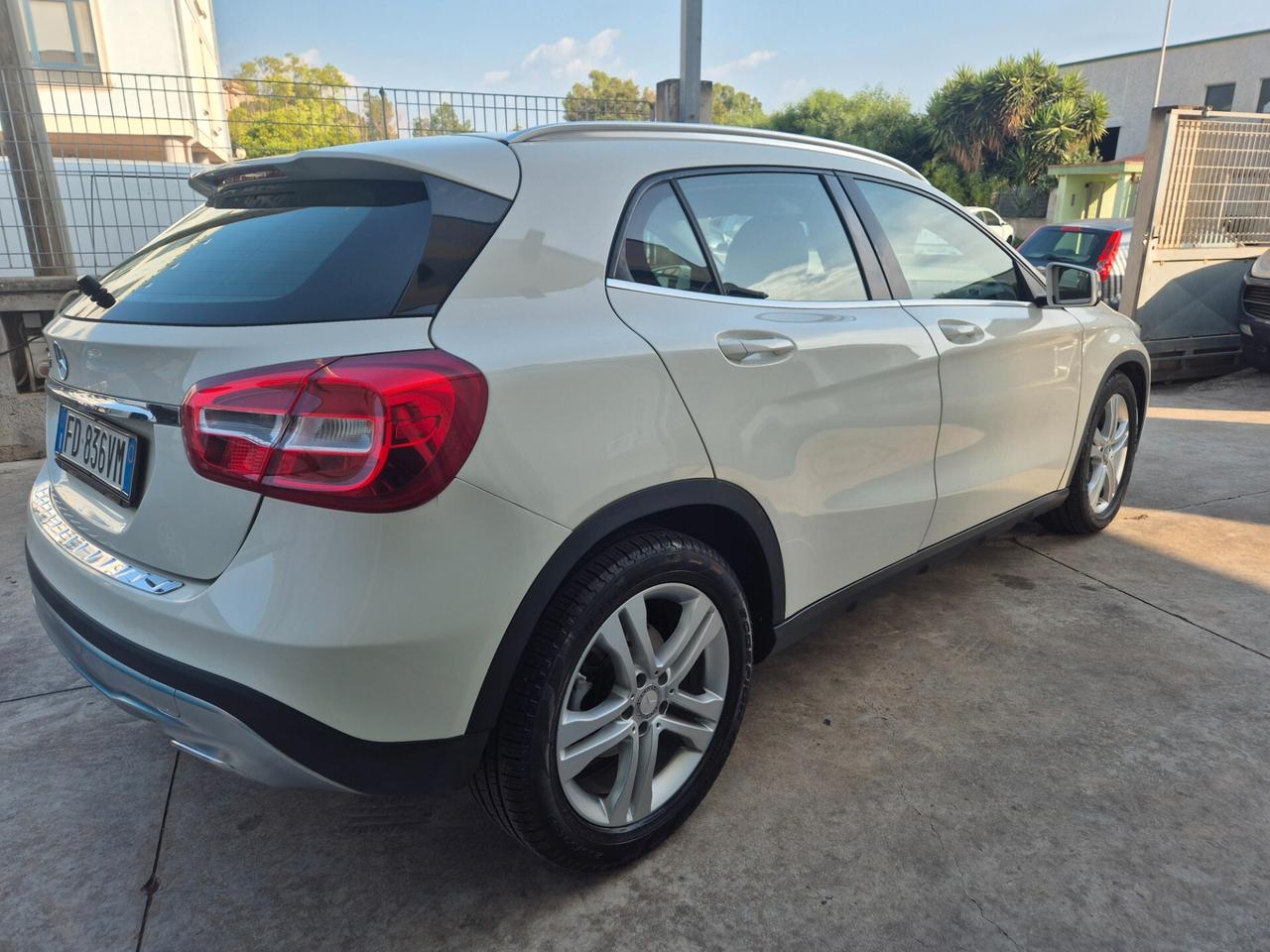 Mercedes-benz GLA 200 d