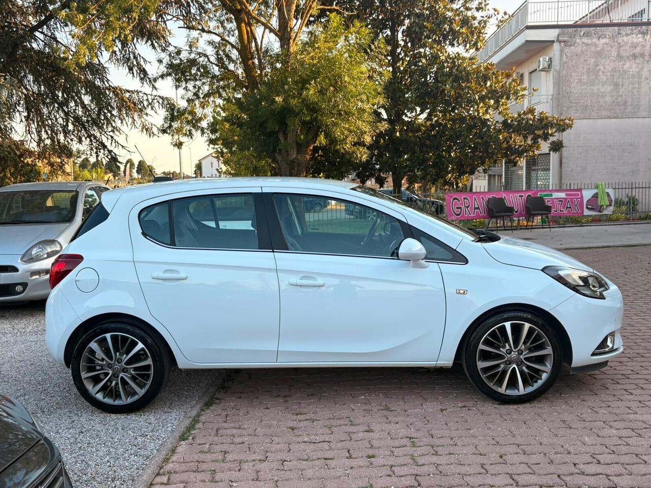 Opel Corsa 1.4 90CV GPL Tech 5 porte Innovation