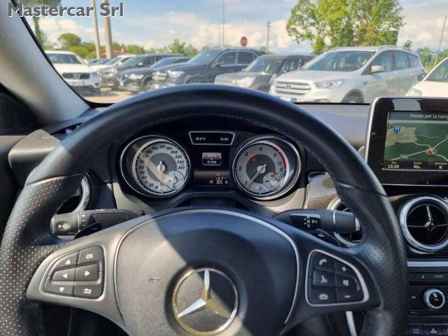 MERCEDES-BENZ CLA 180 d Automatic Business - NAVI