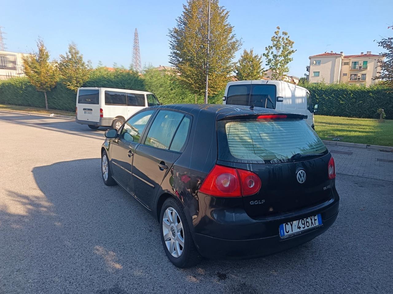Volkswagen Golf 1.6 16V FSI 5p. Sportline ok neo patente