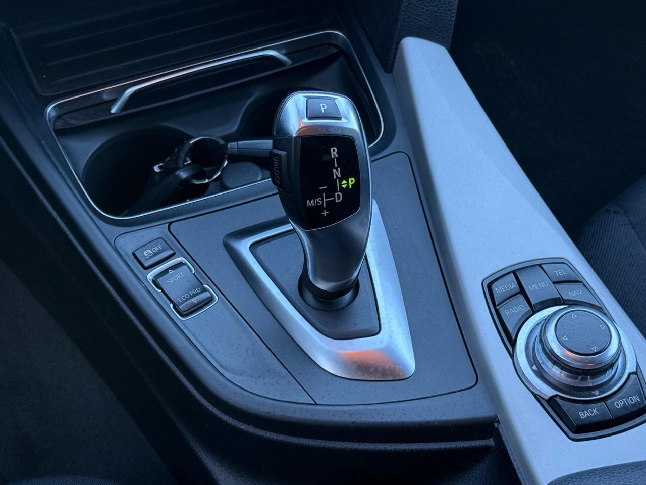 Bmw 318d Touring|UNIPRO|