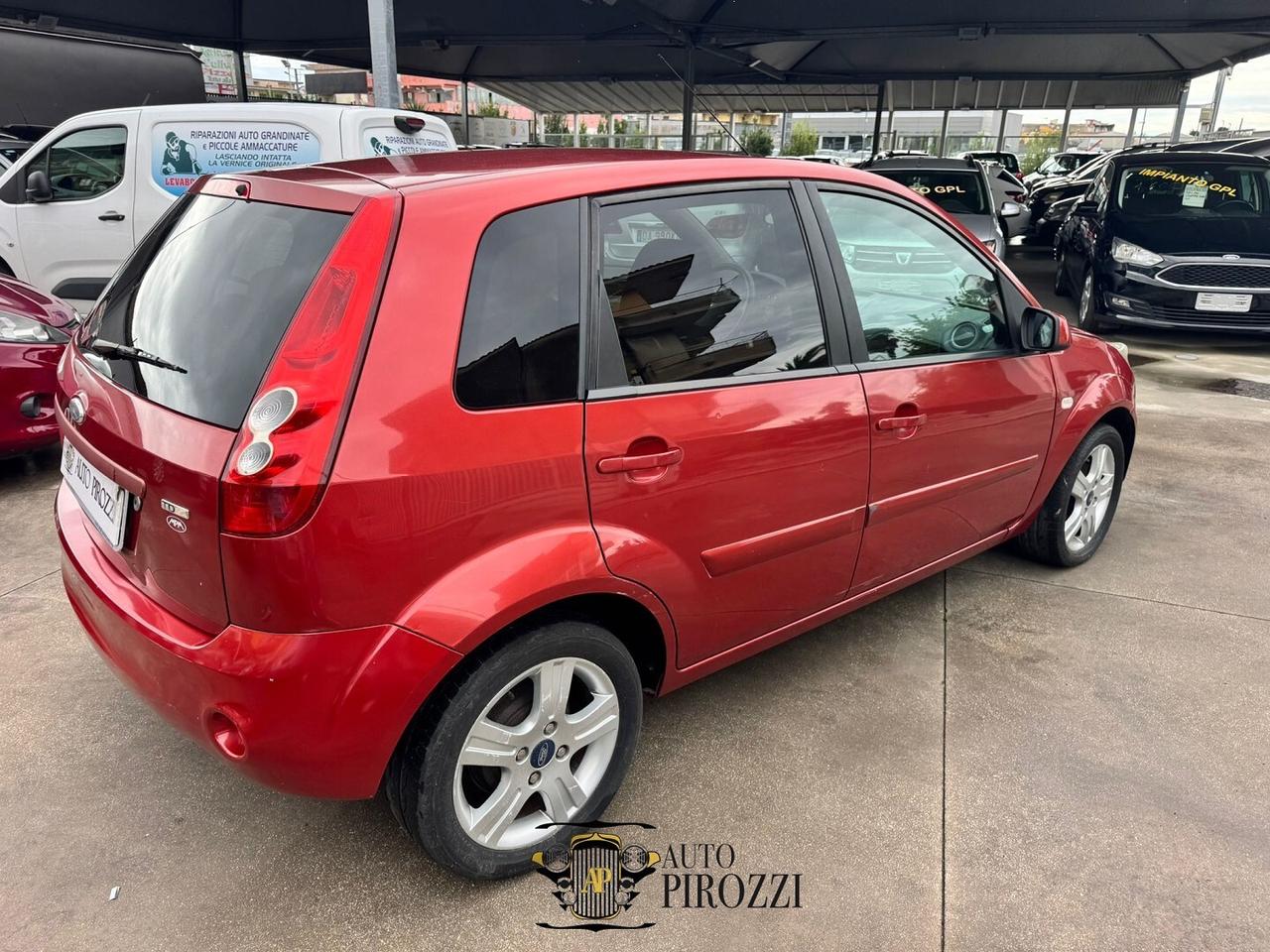 FORD FIESTA 1.4 TDI del 2009 con soli 110.000KM