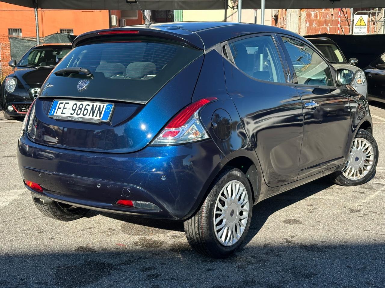 Lancia Ypsilon 1.2 69 CV 5 porte Gold
