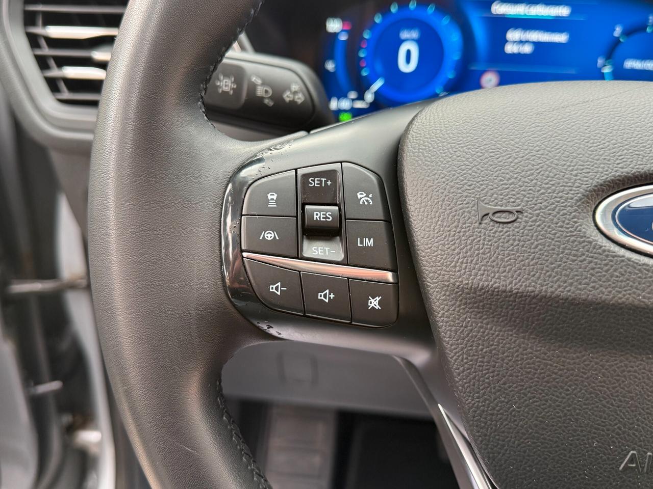 Ford Kuga 1.5 EcoBlue Autom Titanium *NAVI *CAMERA