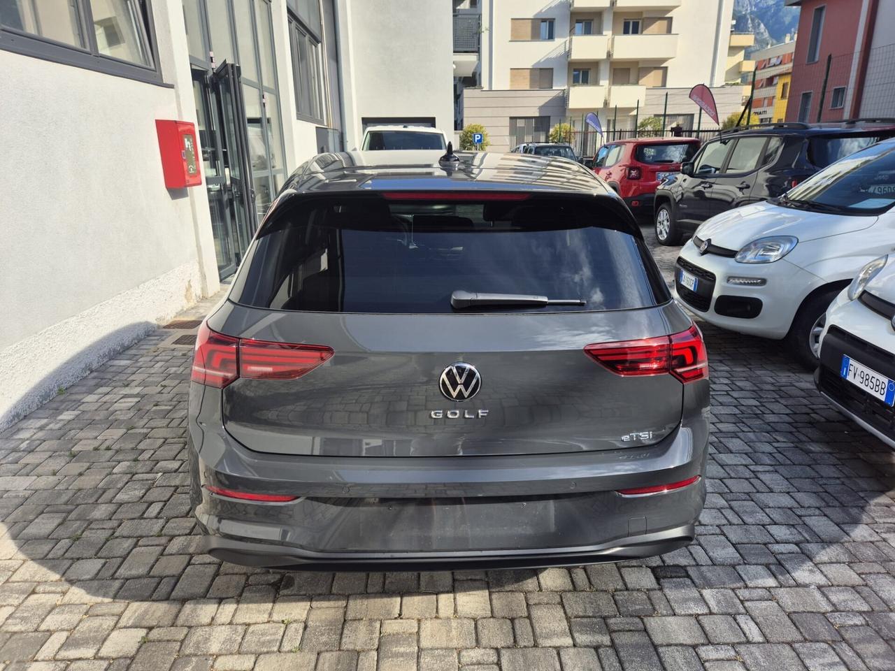 Volkswagen Golf 1.5 eTSI 115 CV DSG Life - OK NEOPATENTATO