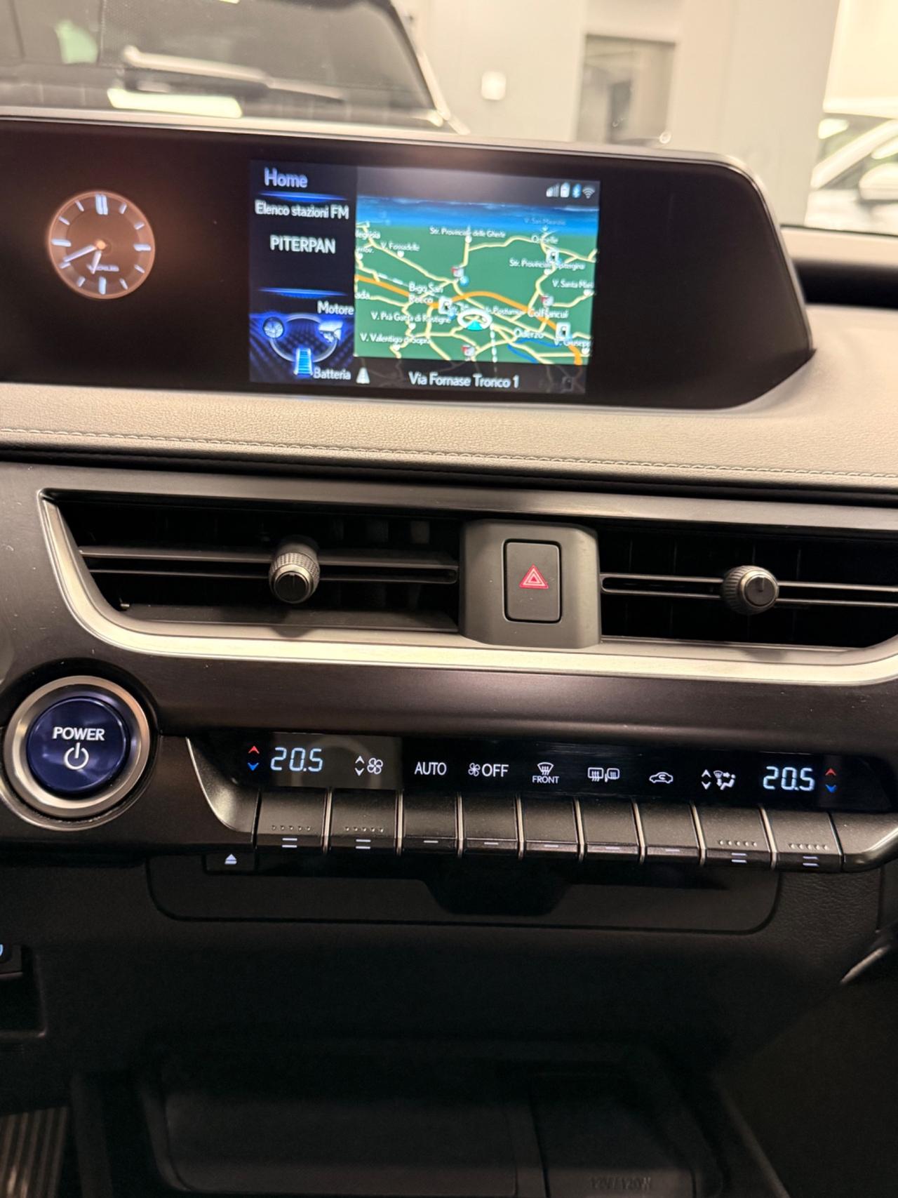 Lexus UX 250h Executive Garanzia 12/24/36