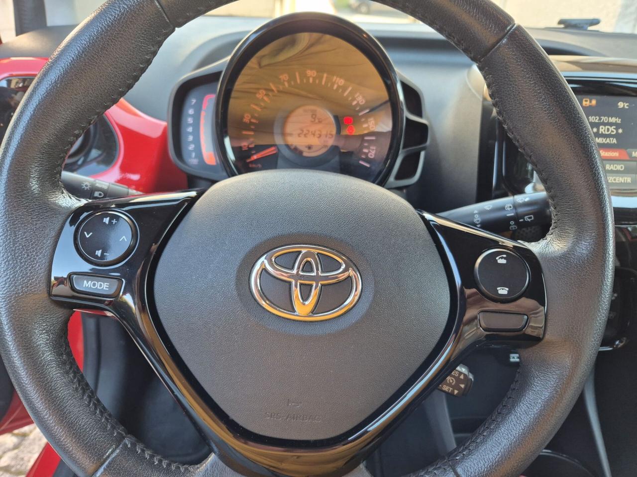 Toyota Aygo 1.0 VVT-i 69 CV 5 porte x-play