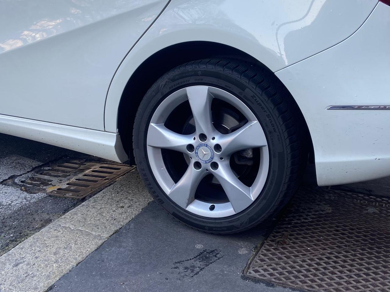 Mercedes-Benz B 180 Premium B 180 BlueEFFICI #9472