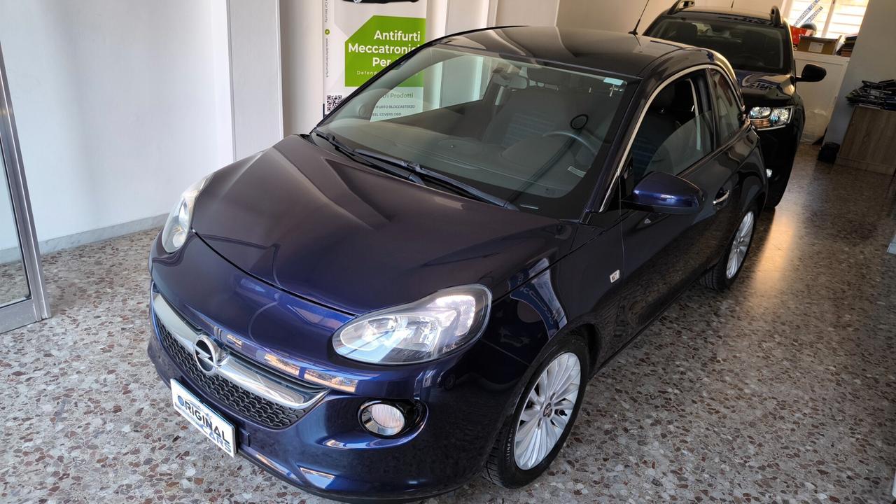 Opel Adam 1.2 70 CV Slam