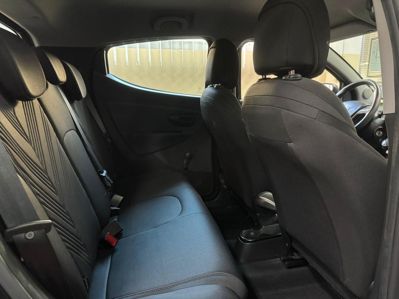 Lancia Ypsilon 1.0 FireFly 5 porte S&S Hybrid Ecochic Gold