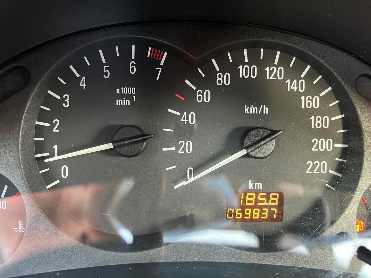 Opel Corsa 1.0i 12V cat 5 porte