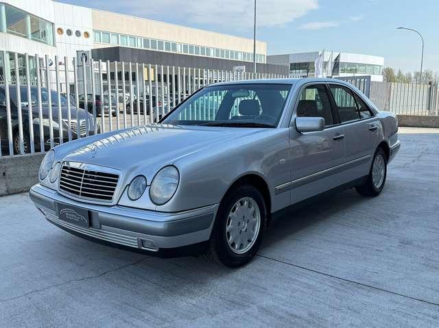 Mercedes-Benz E 200 Elegance
