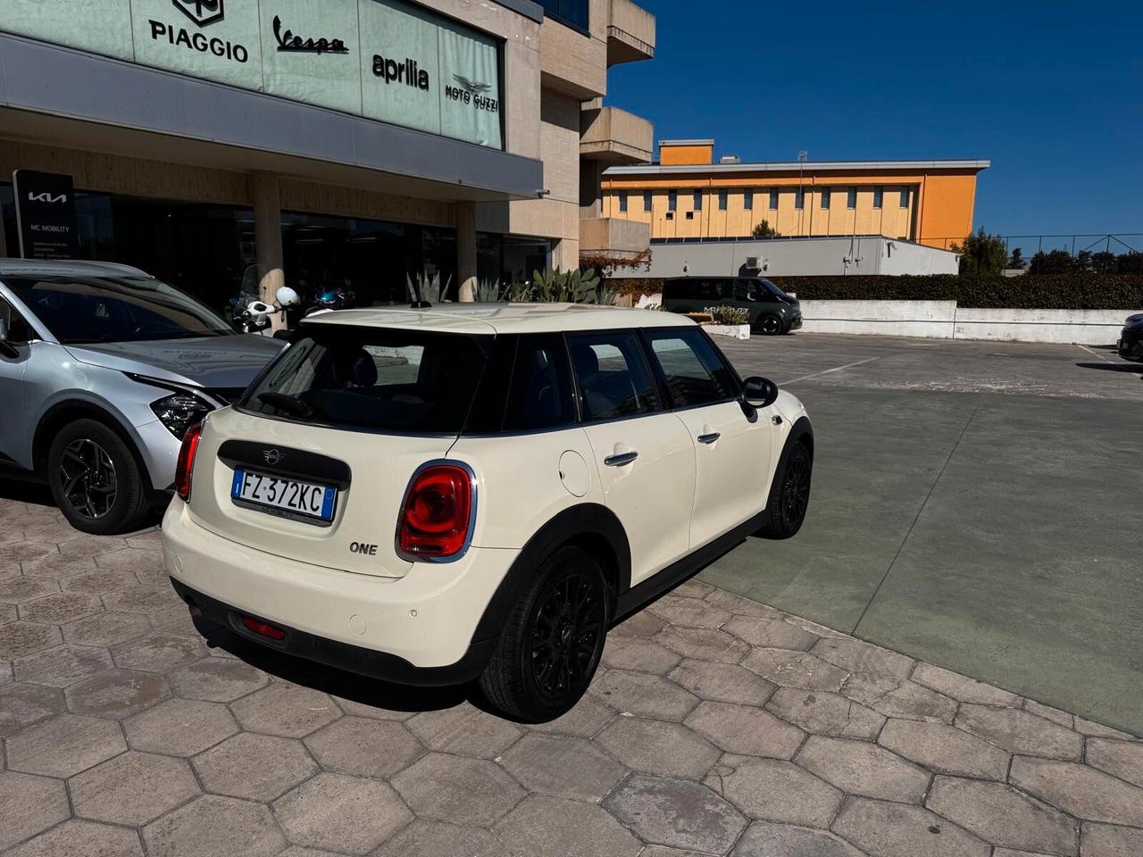 MINI COOPER 1.5 BENZINA 6 MARCE MANUALE