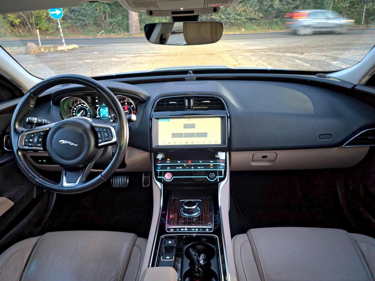 Jaguar XE 2.0 D 180 CV aut. Landmark Edition 2019-E6 Automatico