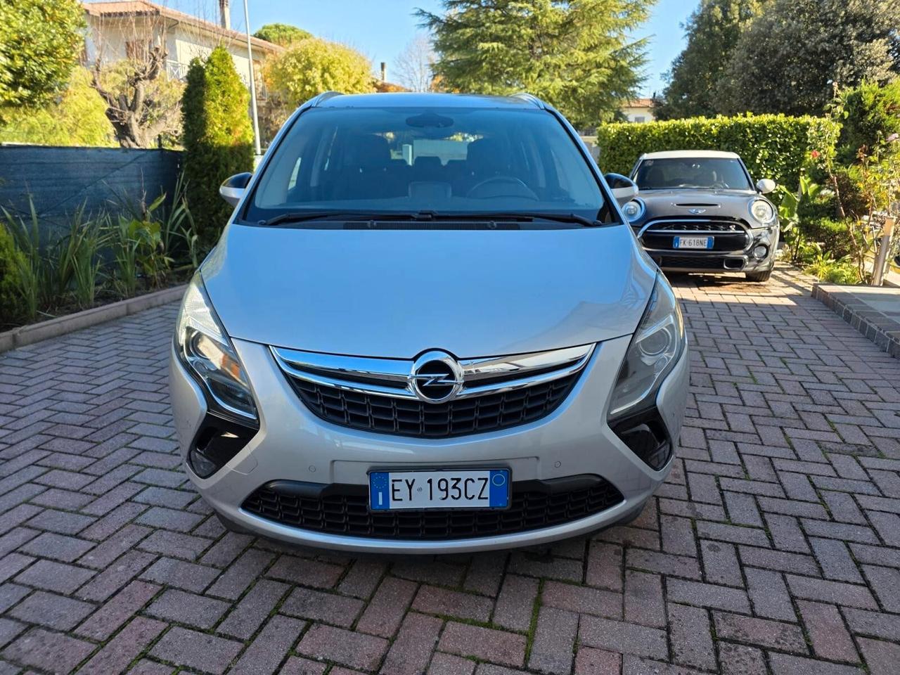 Opel Zafira TOURER