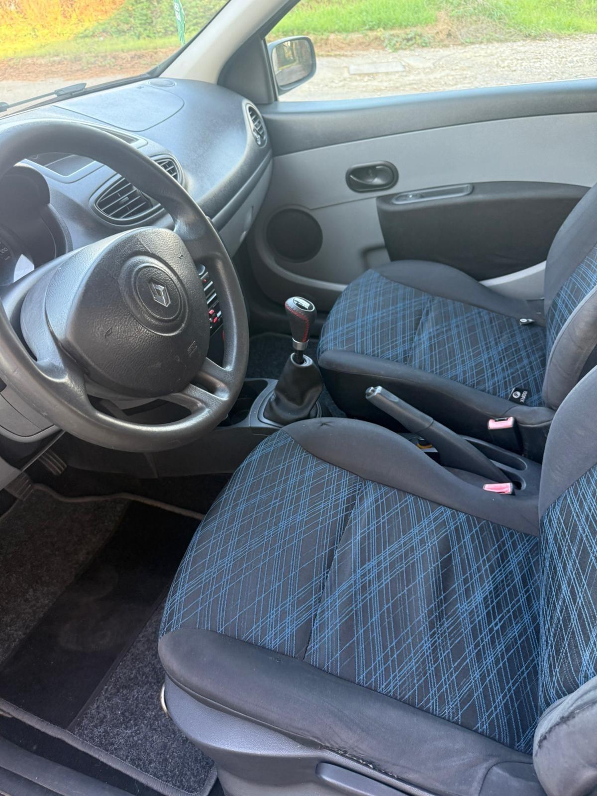 RENAULT CLIO 1.1 BENZINA NEOPATENTATI