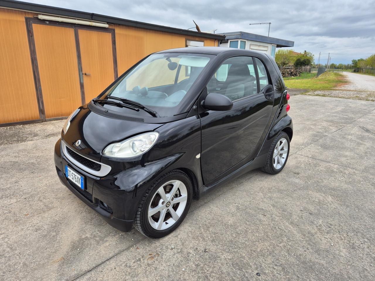Smart ForTwo 1000 52 kW coup pure