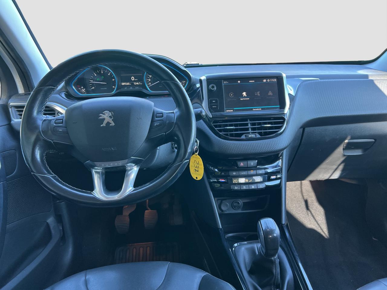 PEUGEOT 2008 BlueHDi 100 Allure