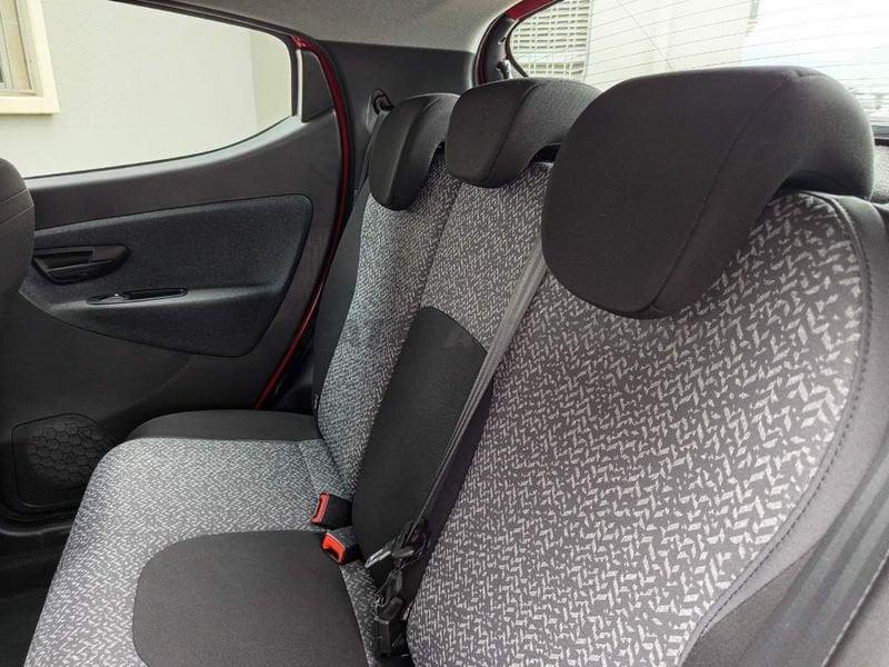 Lancia Ypsilon Ypsilon 1.0 firefly hybrid Silver s&s 70cv