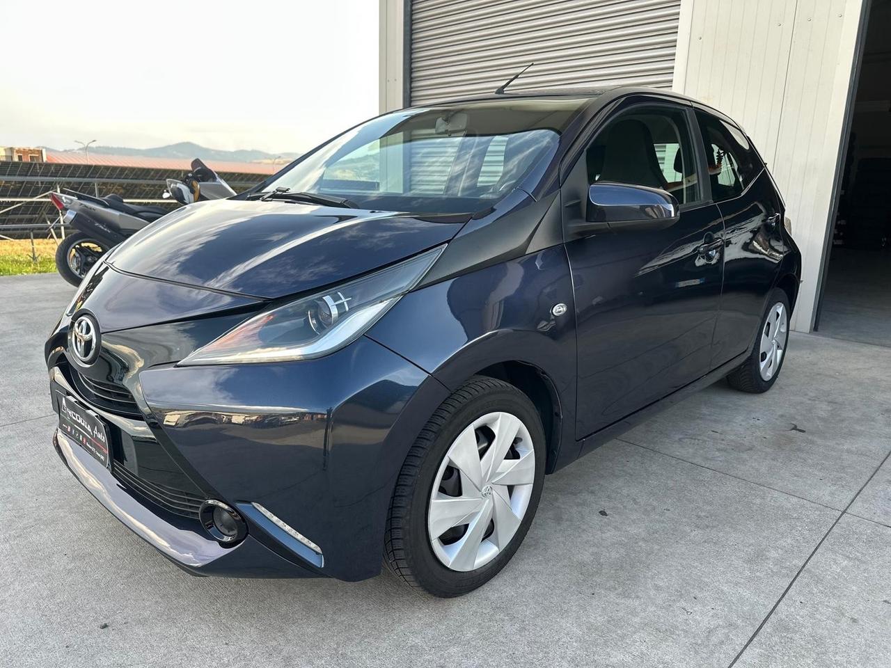 Toyota Aygo 1.0 VVT-i 69 CV 5 porte x-clusiv