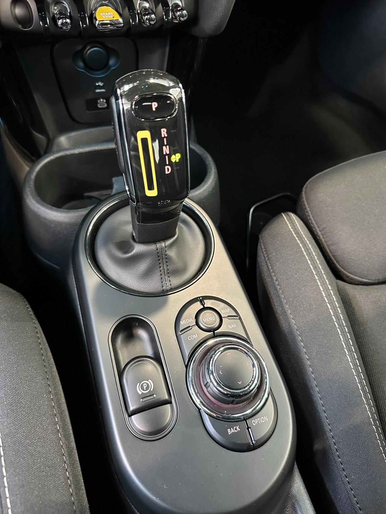 Mini 3 Porte Cooper SE Classic Full Electric Auto - LED-16"-Camera-Keyless-Carplay-IVA
