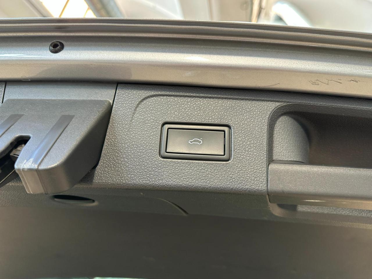 Volkswagen Passat Variant 2.0 tdi Executive 150cv DSG-Camera-Carplay-Keyless-IVA