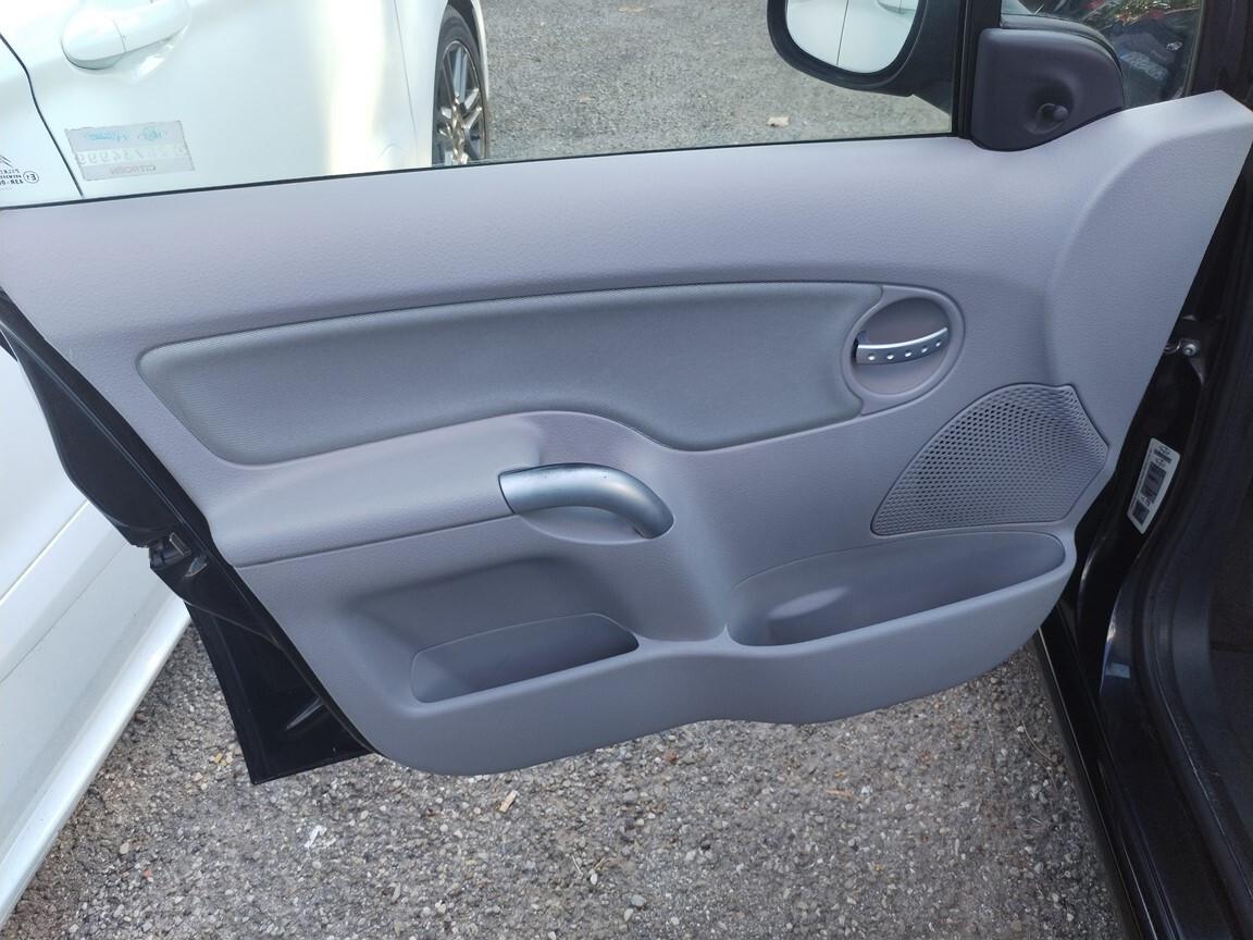 Citroen C3 1.1 Classique 52000km unipro 7/2003 manutenzioni pre-consegna