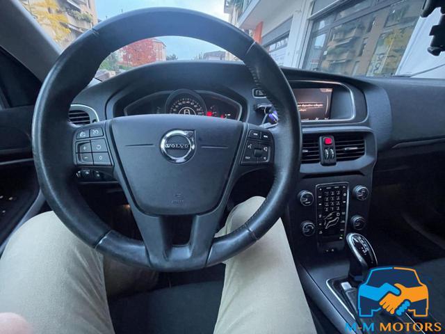 VOLVO V40 Kinetic con 12 mesi garanzia