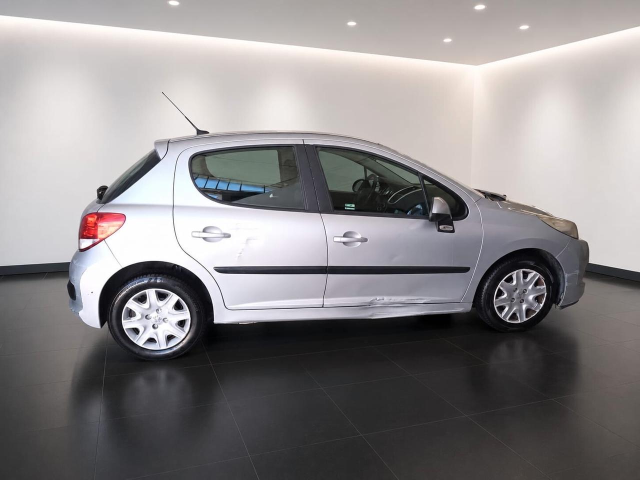 Peugeot 207 1.4 2010 HDI 70CV XS 5P Unicoproprietario Km 149.000 Distribuzione Fatta
