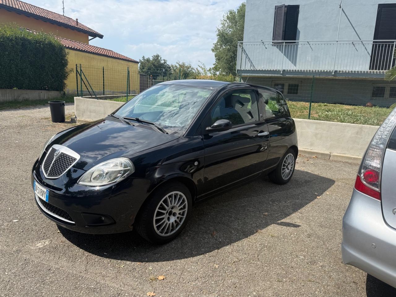 Lancia Ypsilon 1.4 Argento Ecochic GPL