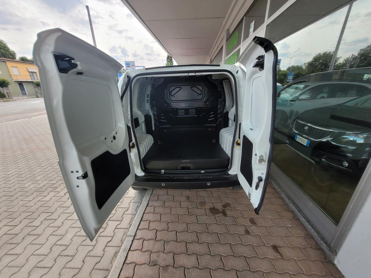 Fiat Fiorino 1.4 8V CNG 70CV Cargo SX
