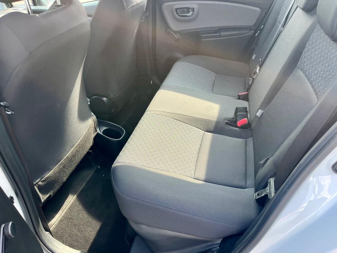 Toyota Yaris 1.5h 2015 61.000km pari al nuovo