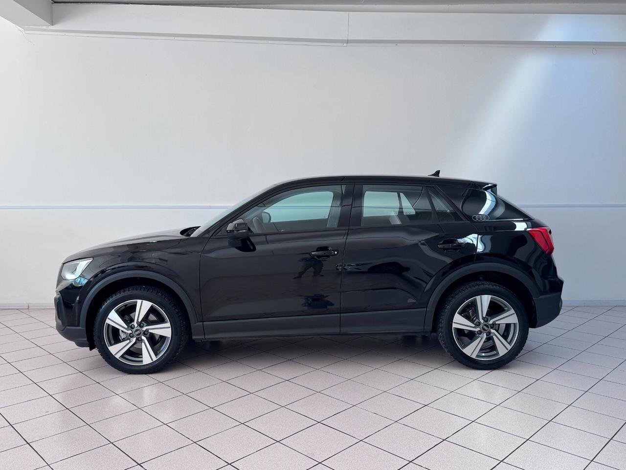 Audi Q2 1.0 TFSI - BENZINA 110cv MANULE - PARI AL NUOVO!!