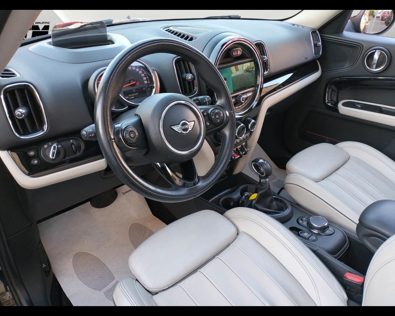 MINI Mini Countrym.(F60) Mini 2.0 Cooper D Hype...