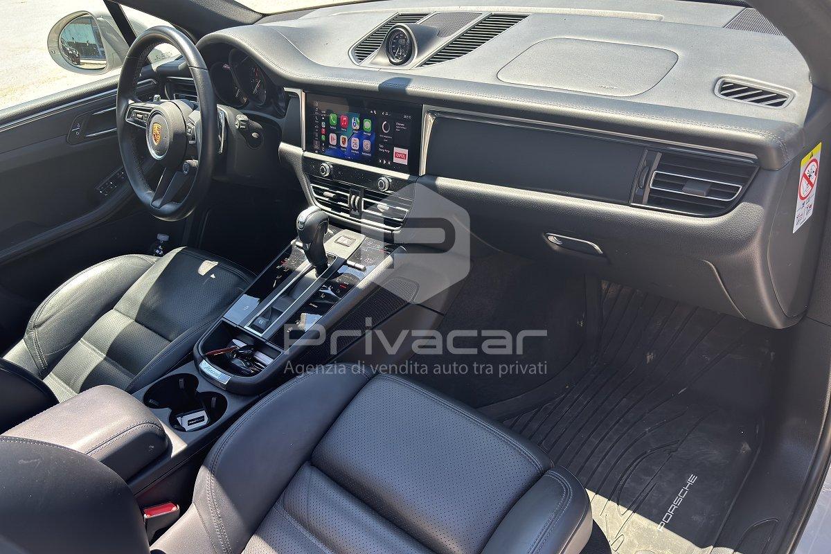 PORSCHE Macan 2.0