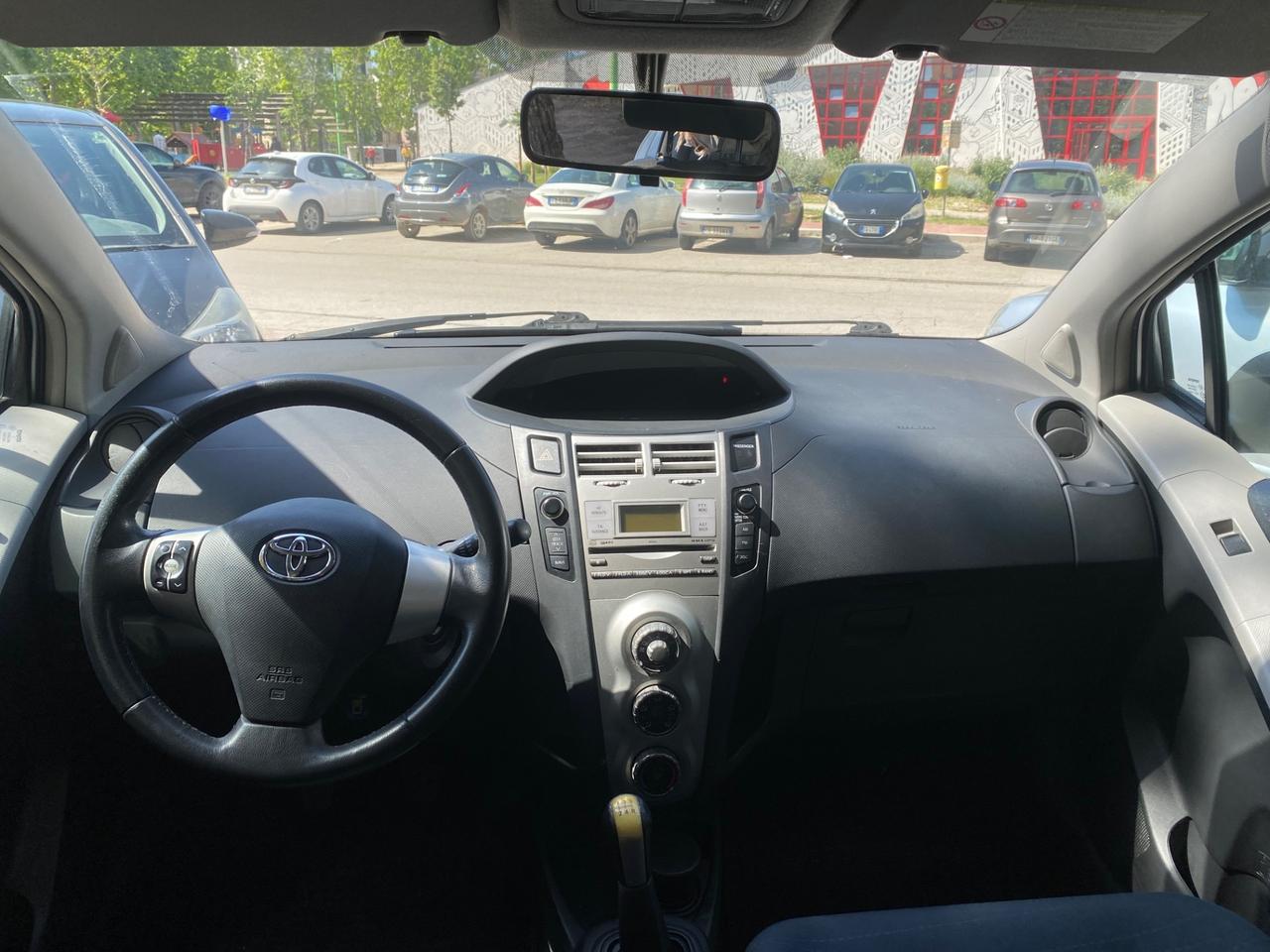 Toyota Yaris 1.0 5 porte Sol