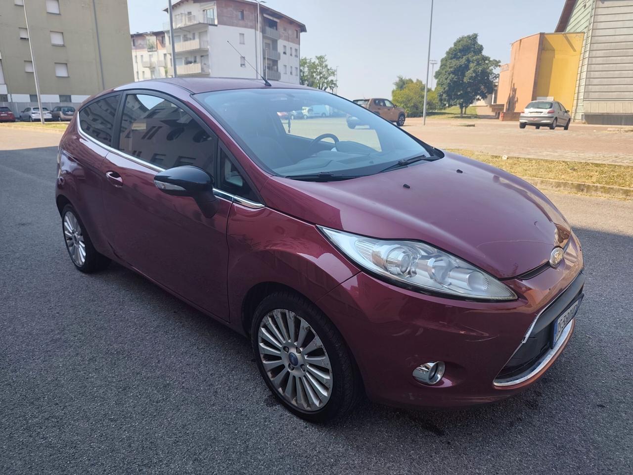 Ford Fiesta 1.2 Benz 82CV 3 porte Titanium