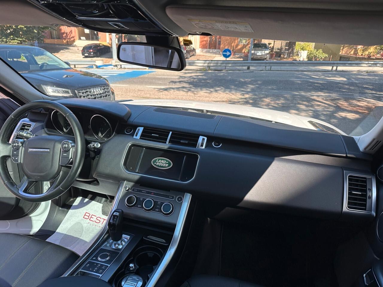 Land Rover Range Rover Sport Range Rover Sport 3.0 TDV6 HSE Dynamic PANORAMA / R22 / AIR SUSPENSION