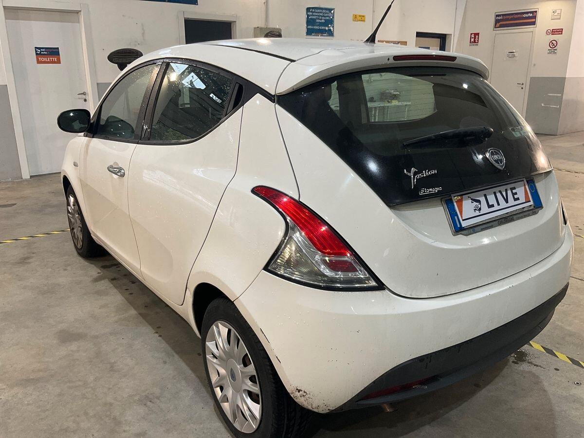 Lancia Ypsilon 1.2 69 CV 5 porte Silver