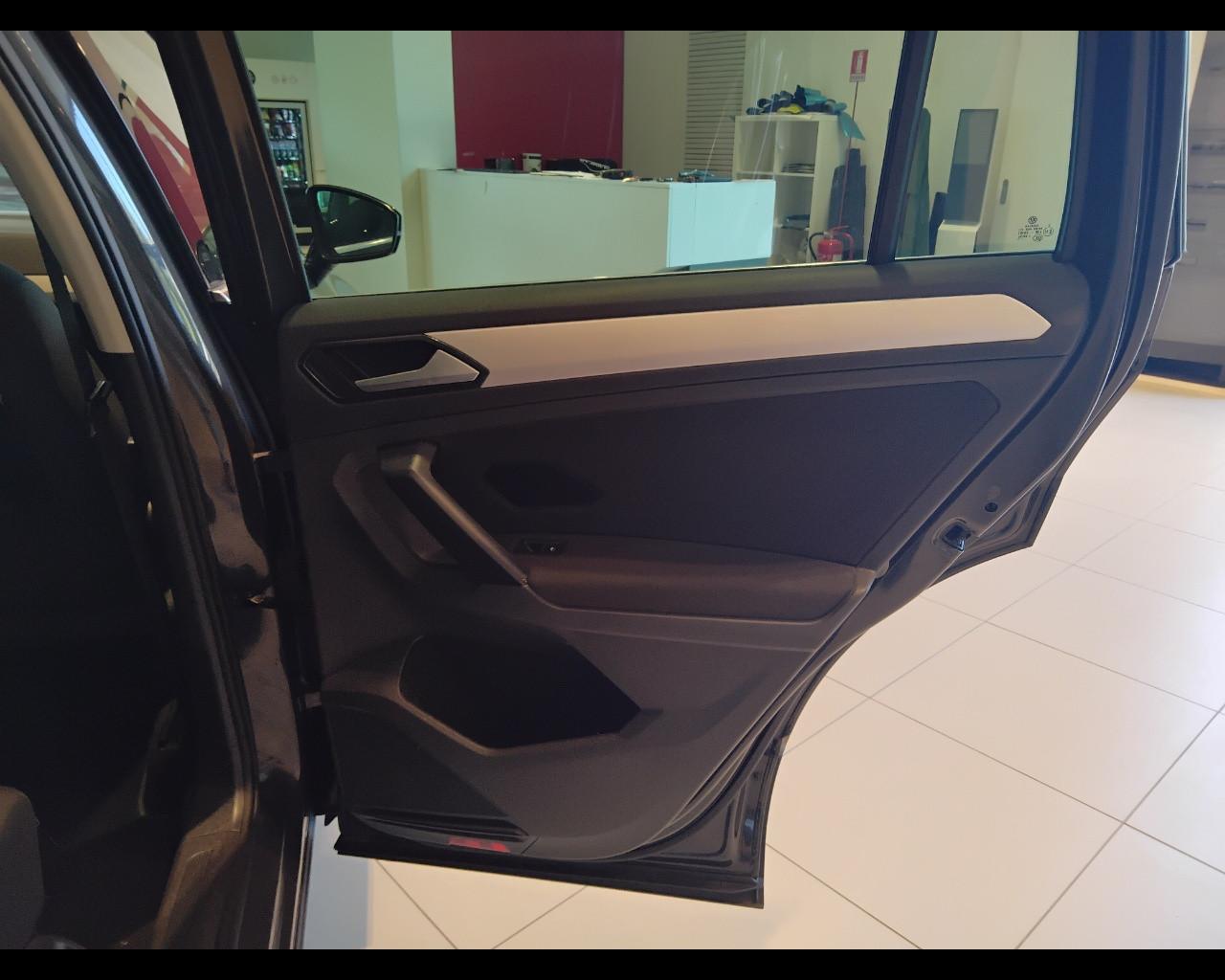 VOLKSWAGEN Tiguan II 2016 - Tiguan 1.6 tdi Business 115cv