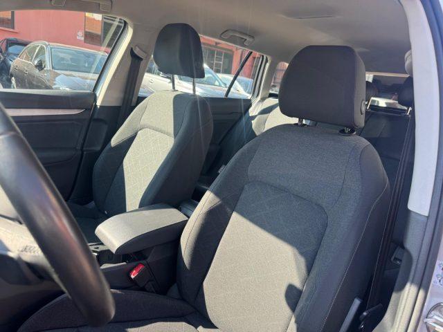 VOLKSWAGEN Golf Variant 1.5 eTSI EVO ACT DSG LIFE